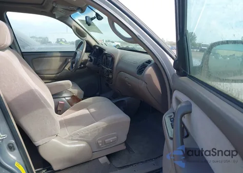 2002 Toyota Sequoia Sr5 V8 from USA, damaged, VIN 5TDBT44A62S101313